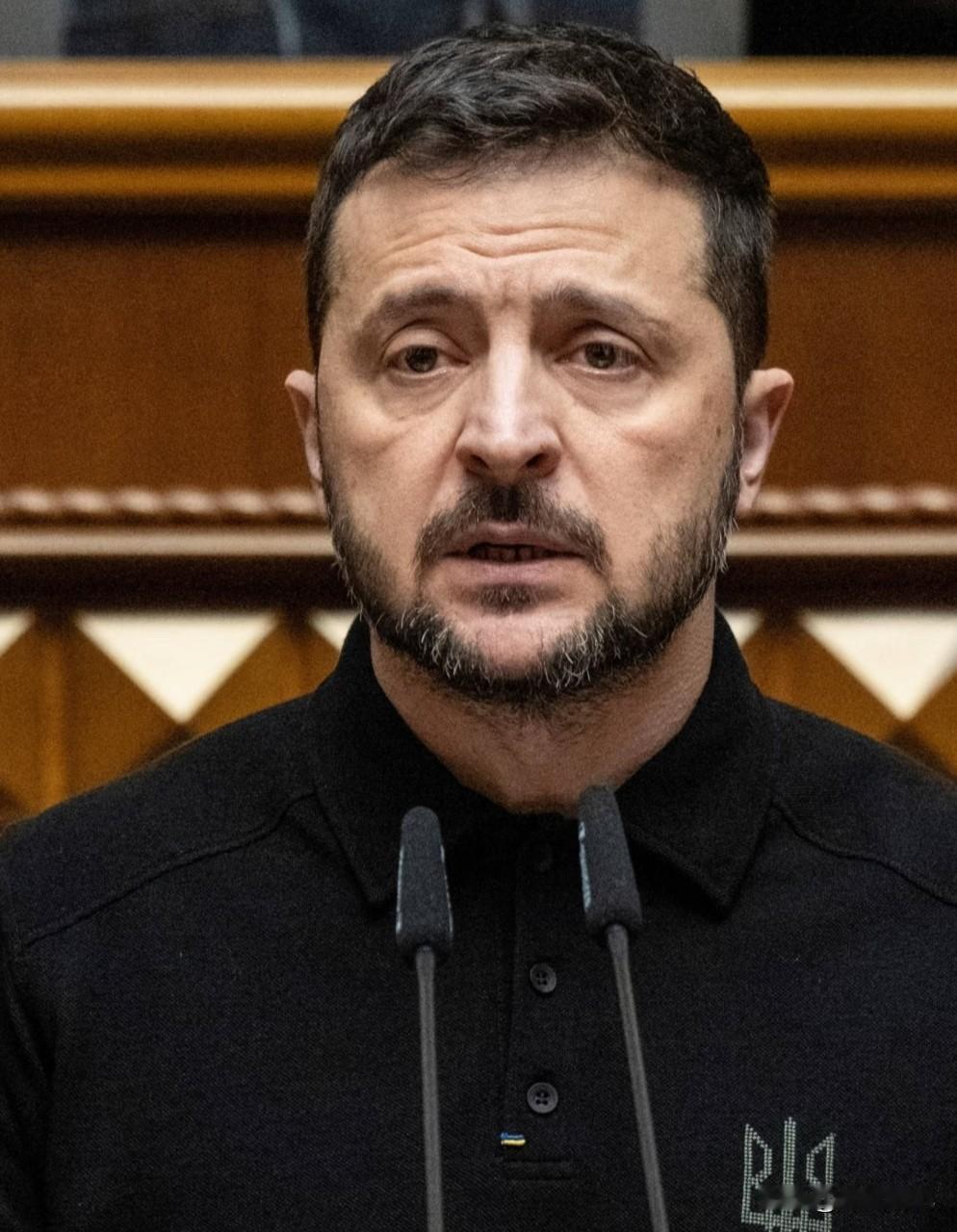 2月4日，泽连斯基在法国电视2台预录采访中说：官方统计战场阵亡5.5万人乌克兰军