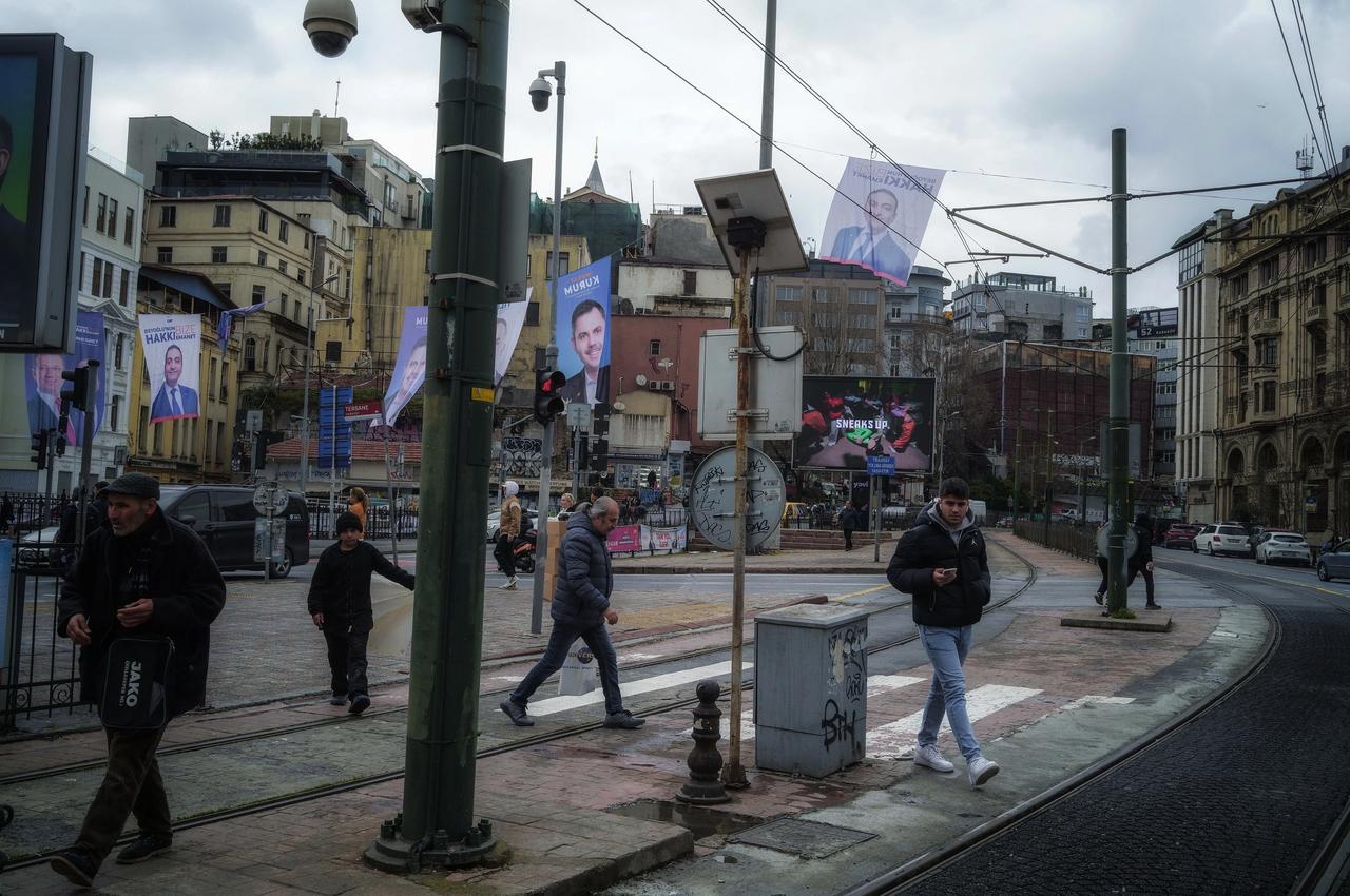继续土耳其day3:今天在加拉塔和卡拉柯伊里的巷子里瞎转了四个小时，还是觉得时间