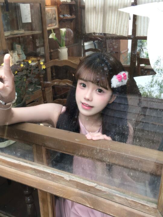 你是下雨时的屋檐