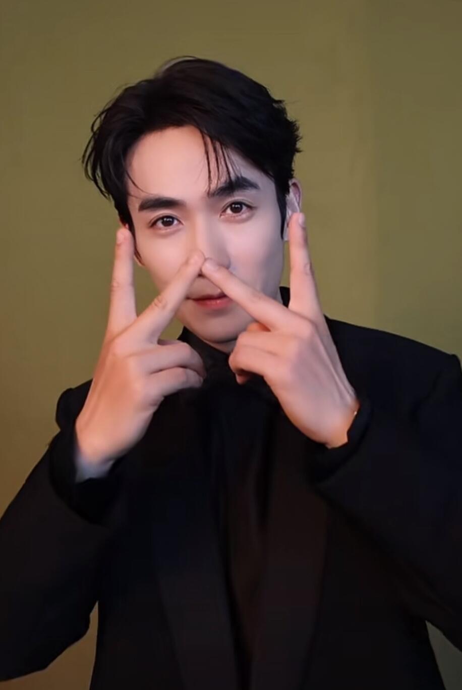 剪刀手✌🏻朱一龙