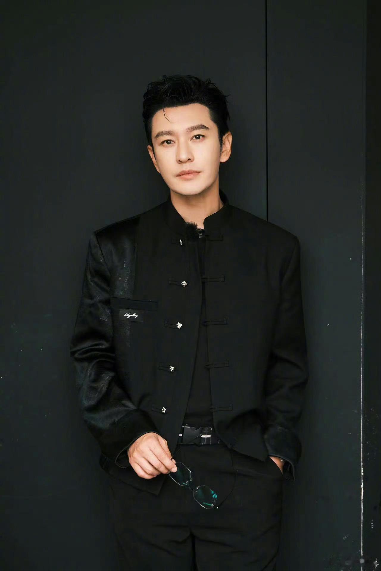 黄晓明黑粉手写道歉信 大快人心！黄晓明告黑维权胜诉，黑粉手写道歉信！网络不该是造