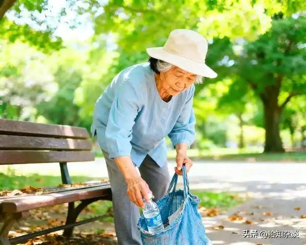  
辽宁机关事业单位的计发基数统一执行7346元，不受沈、大两市企业基数上浮的影
