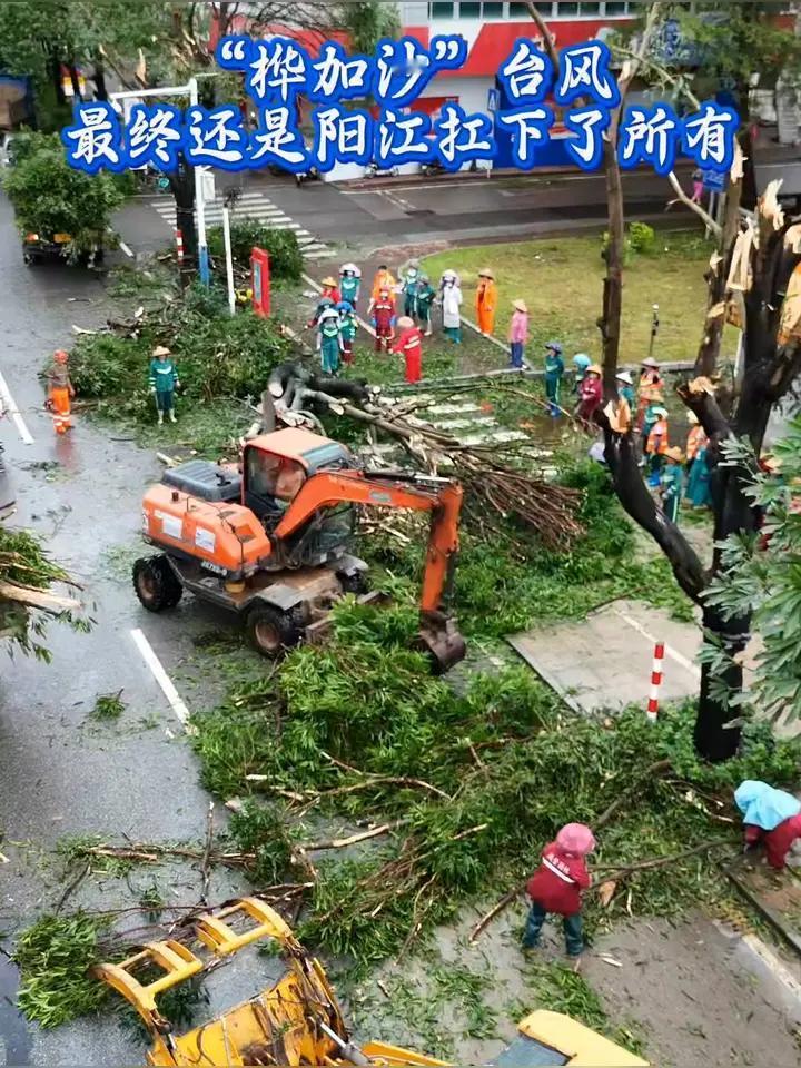 为何袭击我国的台风越来越强
海燕是我这辈子忘不掉的台风
那时初三期末考，台风半夜