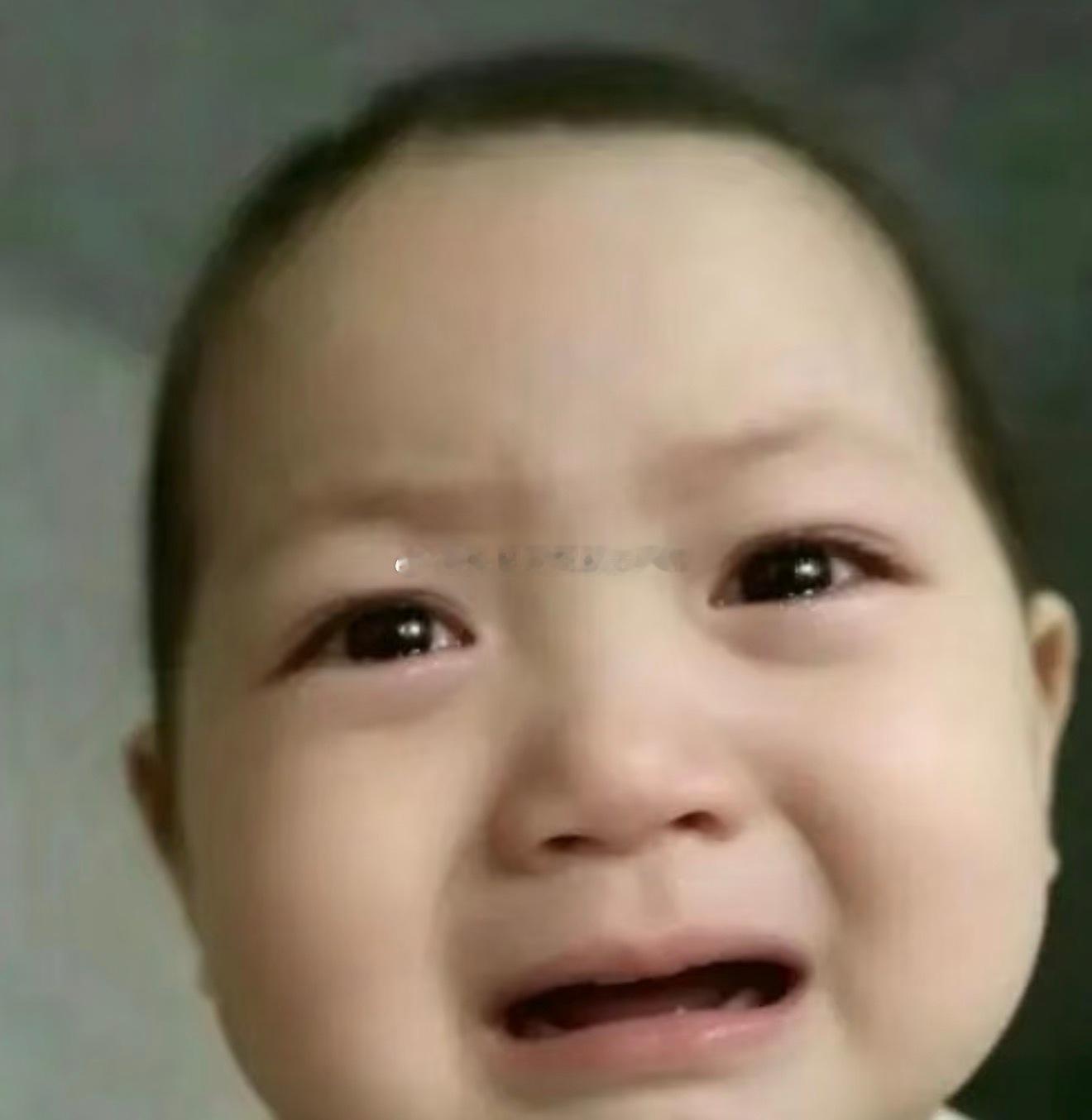 一觉醒来发现老婆被屎粘上了……太可恶了 