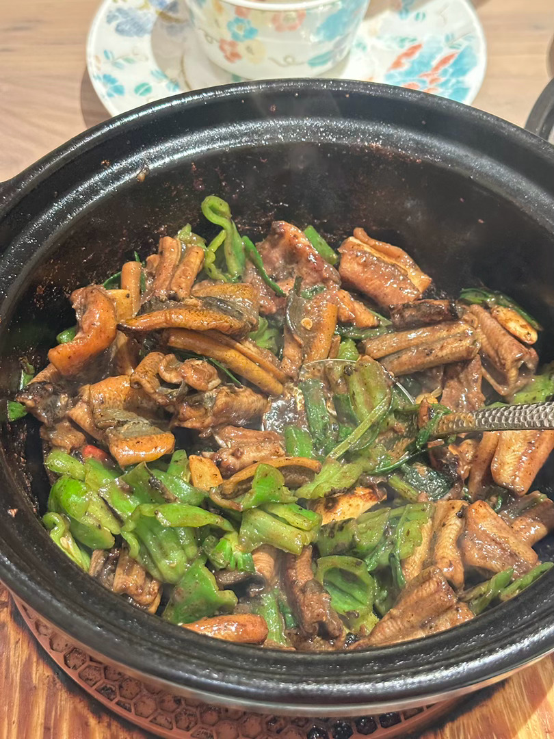 老店越秀生意真好总体味道不错。不算很惊艳但是稳定发挥 武汉