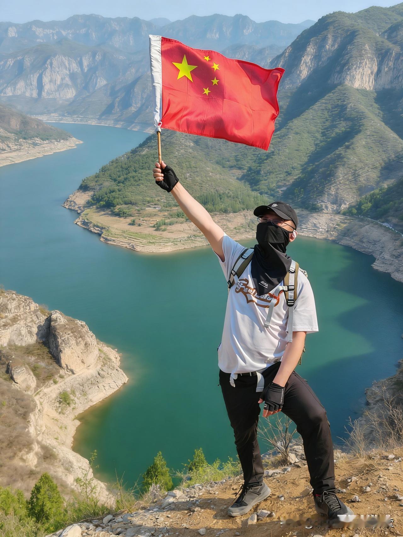 清明假期徒步北京门头沟珍珠湖，一路穿行于青山绿水间，身心都被自然治愈。沿着湖畔小