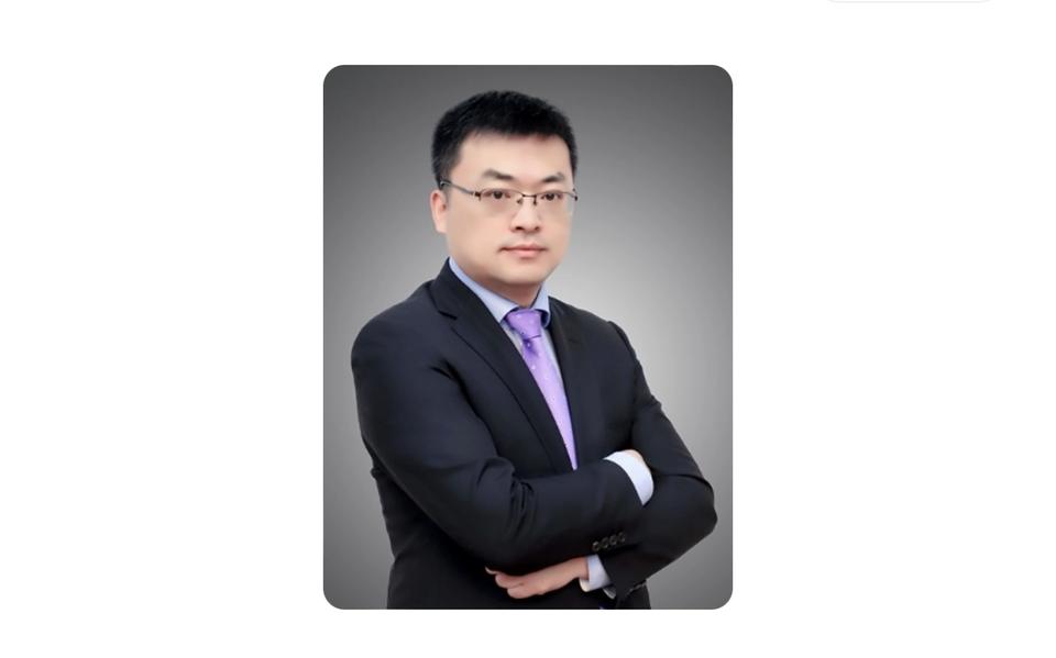 荣盛发展副总裁景中华辞职，辞职报告自送达董事会之日起生效。