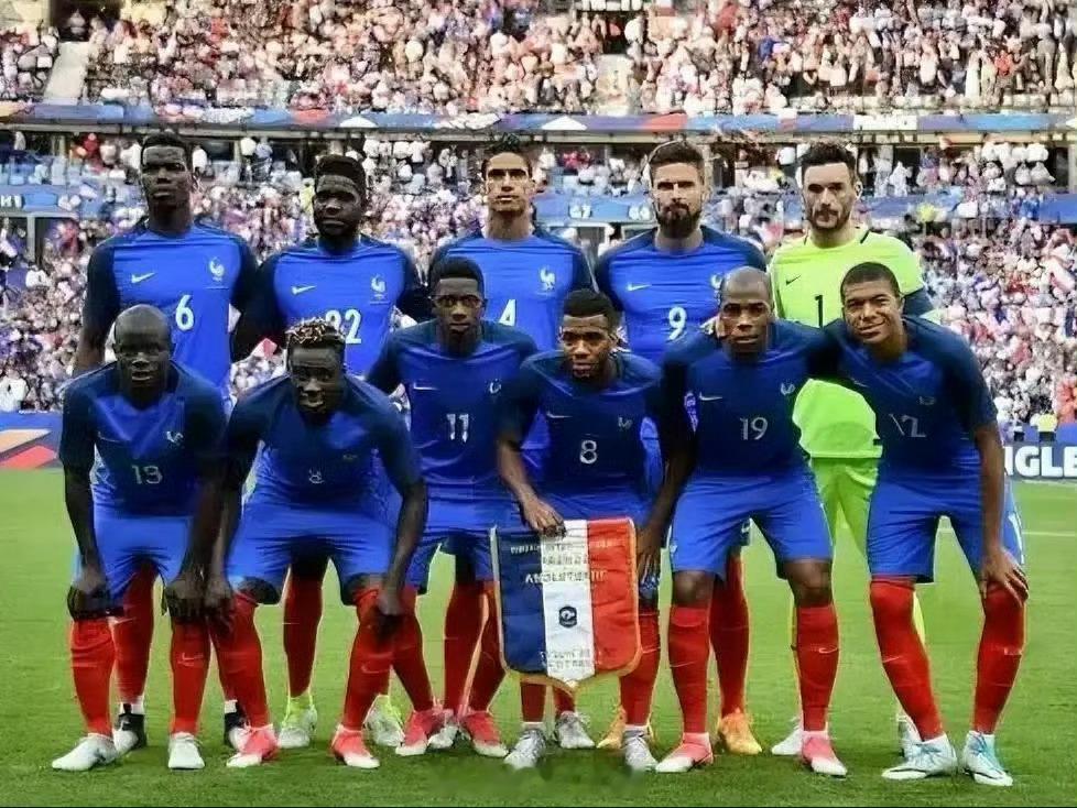 世界杯48强中黑人球员＞50%的11支国家队塞内加尔队，26人全黑，占比100%