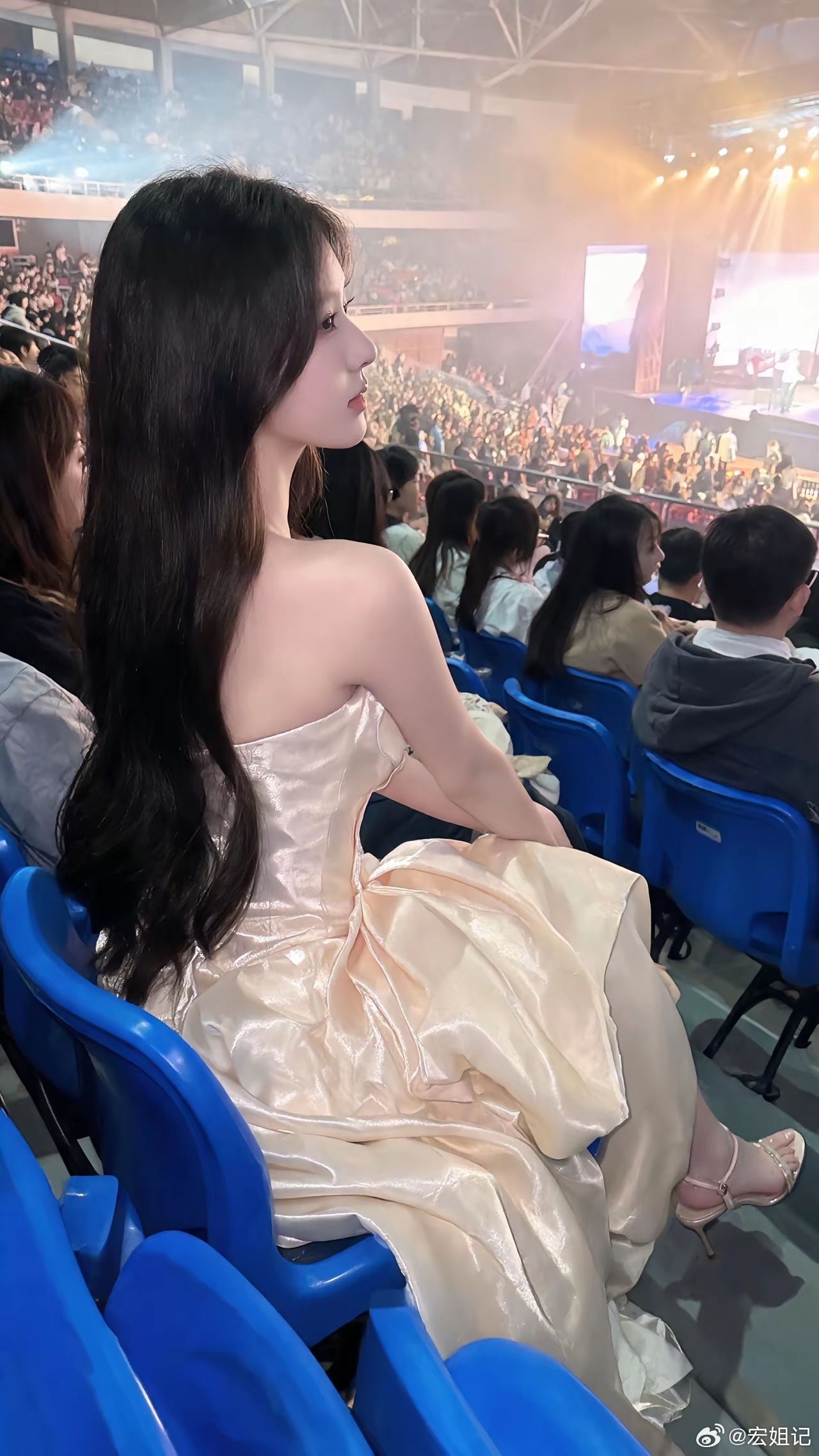 演唱会现场女神 