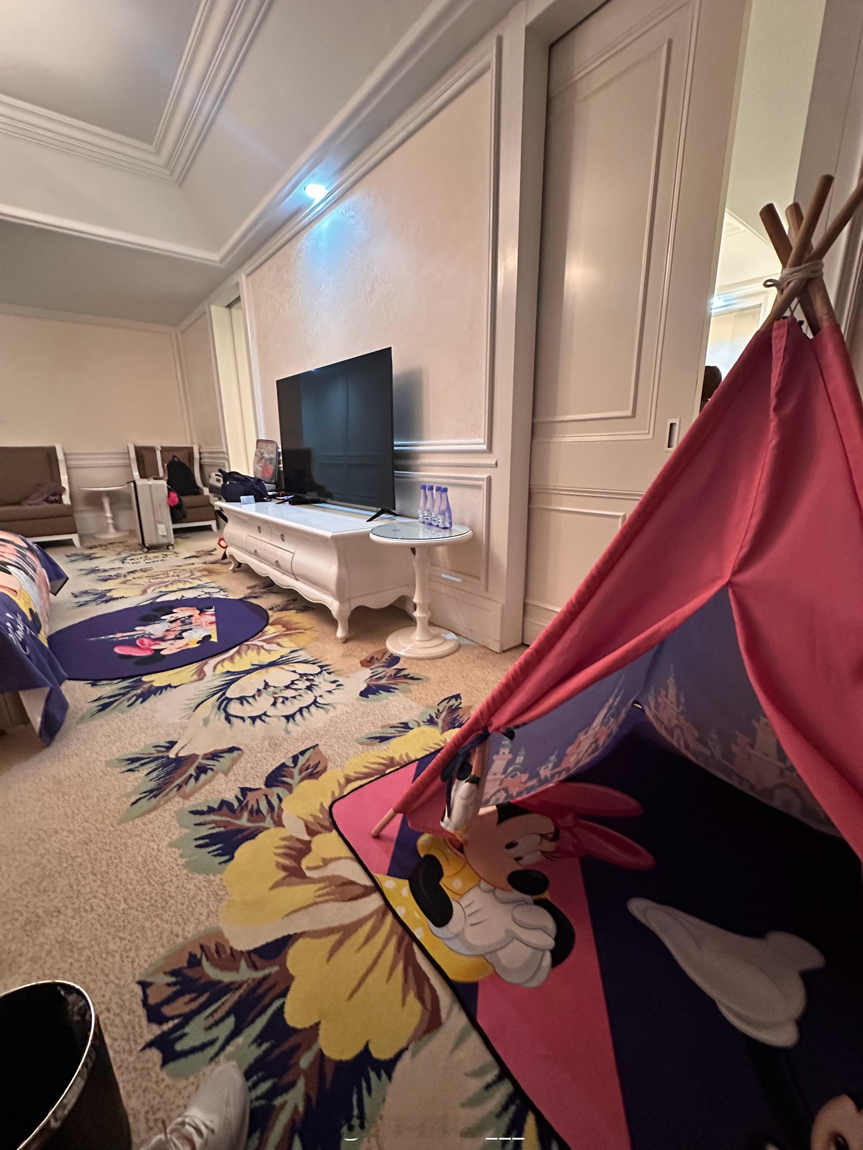 住到了米奇妙妙屋（ 