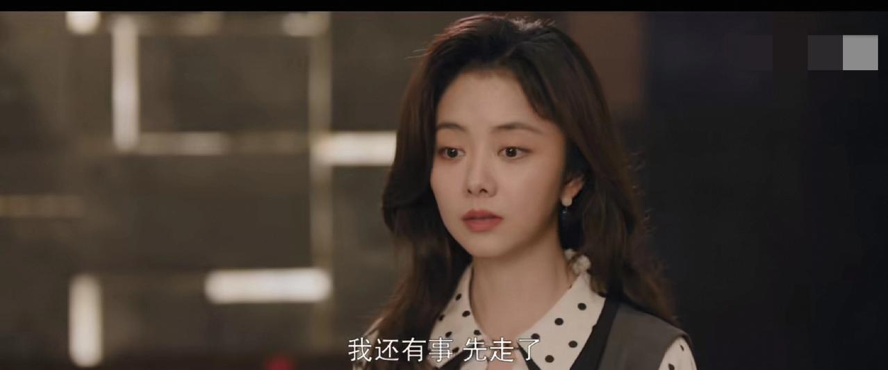 千万别信什么血浓于水，有时候，那水里全是算计和铜臭味。
你看《我的山与海》里谭