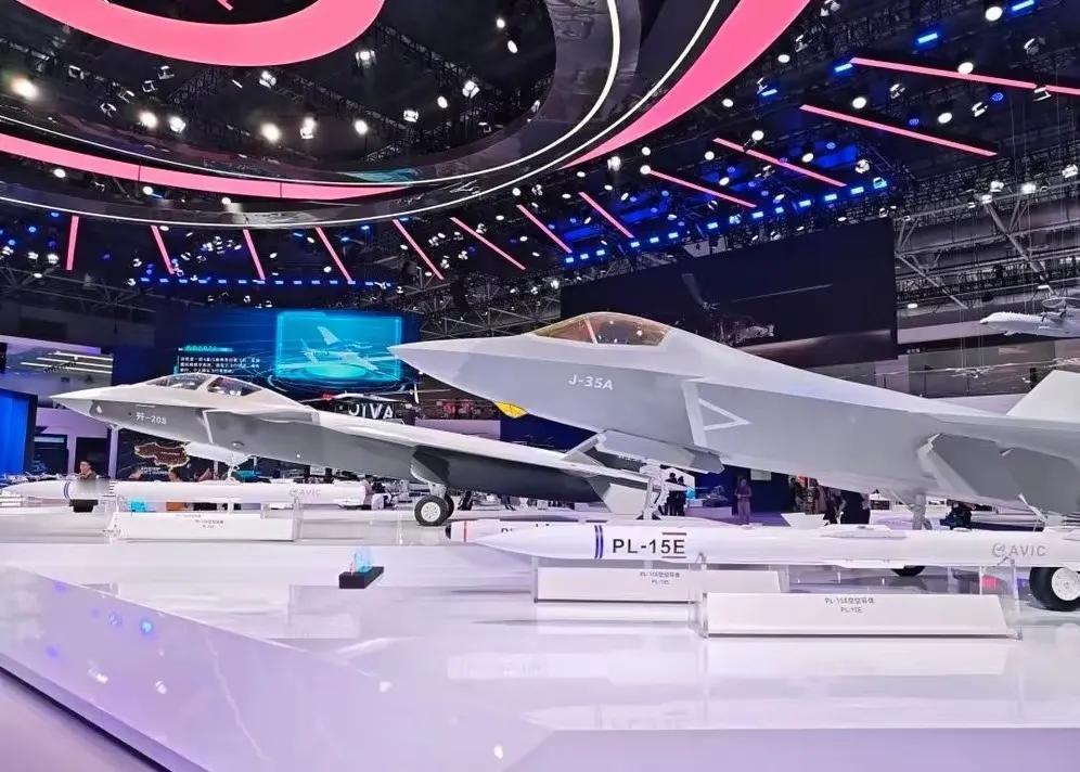 这次“不疼不痒”的印巴空战，
主动暴露我们的实力，如果不能转化为实实在在的领土、