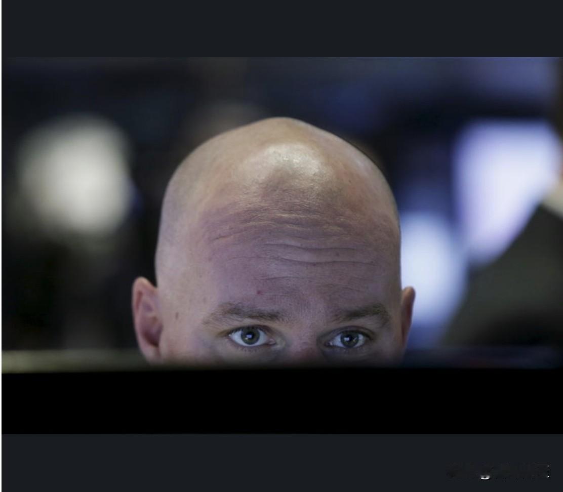 根据新加坡政府周二发布的数据，2025年第四季度新加坡经济同比扩张6.9%，超过