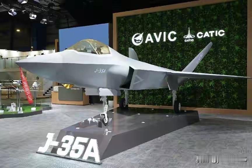 歼-35A携手涡扇-19亮相新加坡航展，其意义何在？
近日，中航工业歼-10C、