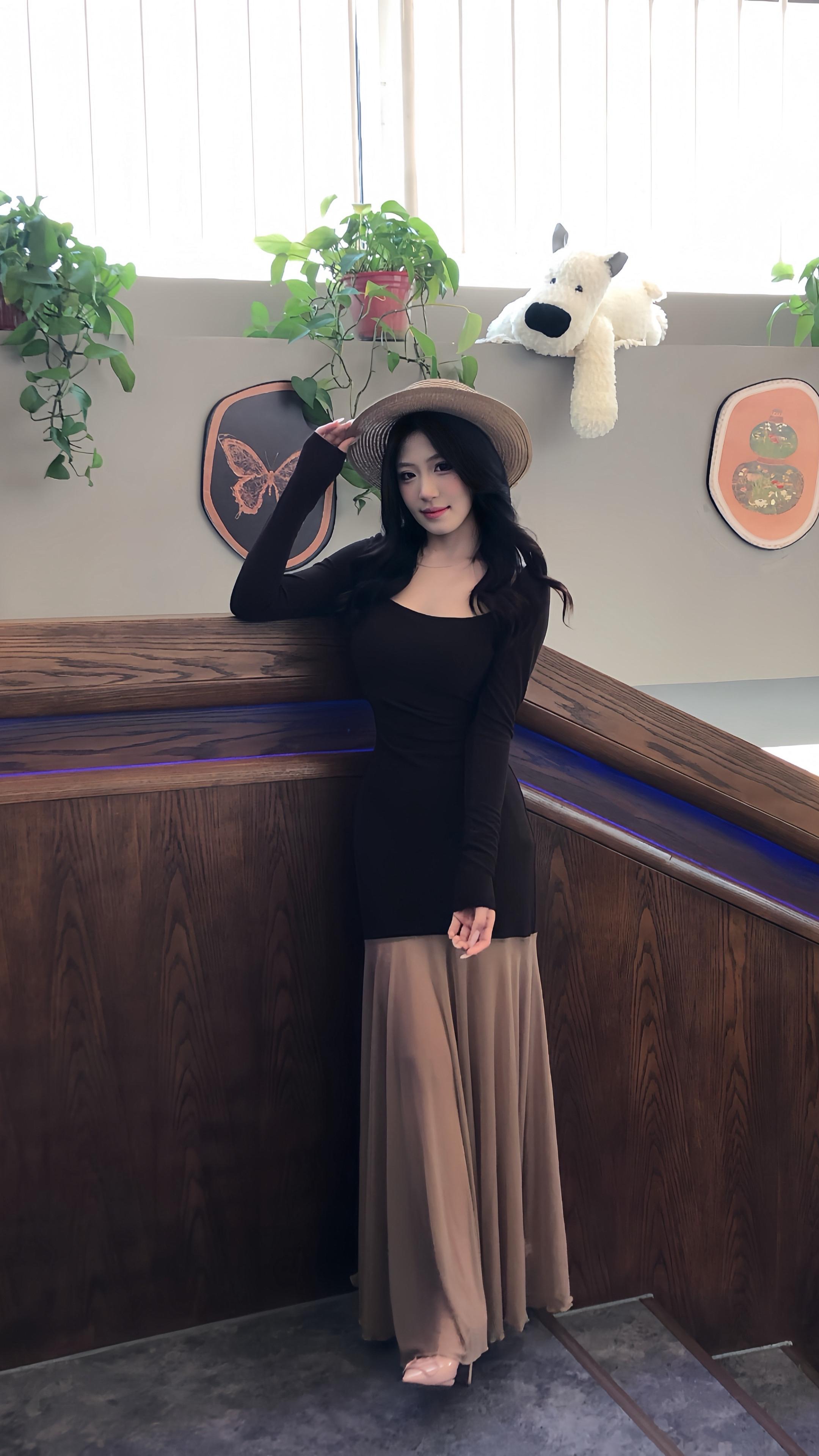 我坐在那里 就已经为这场约会买单了