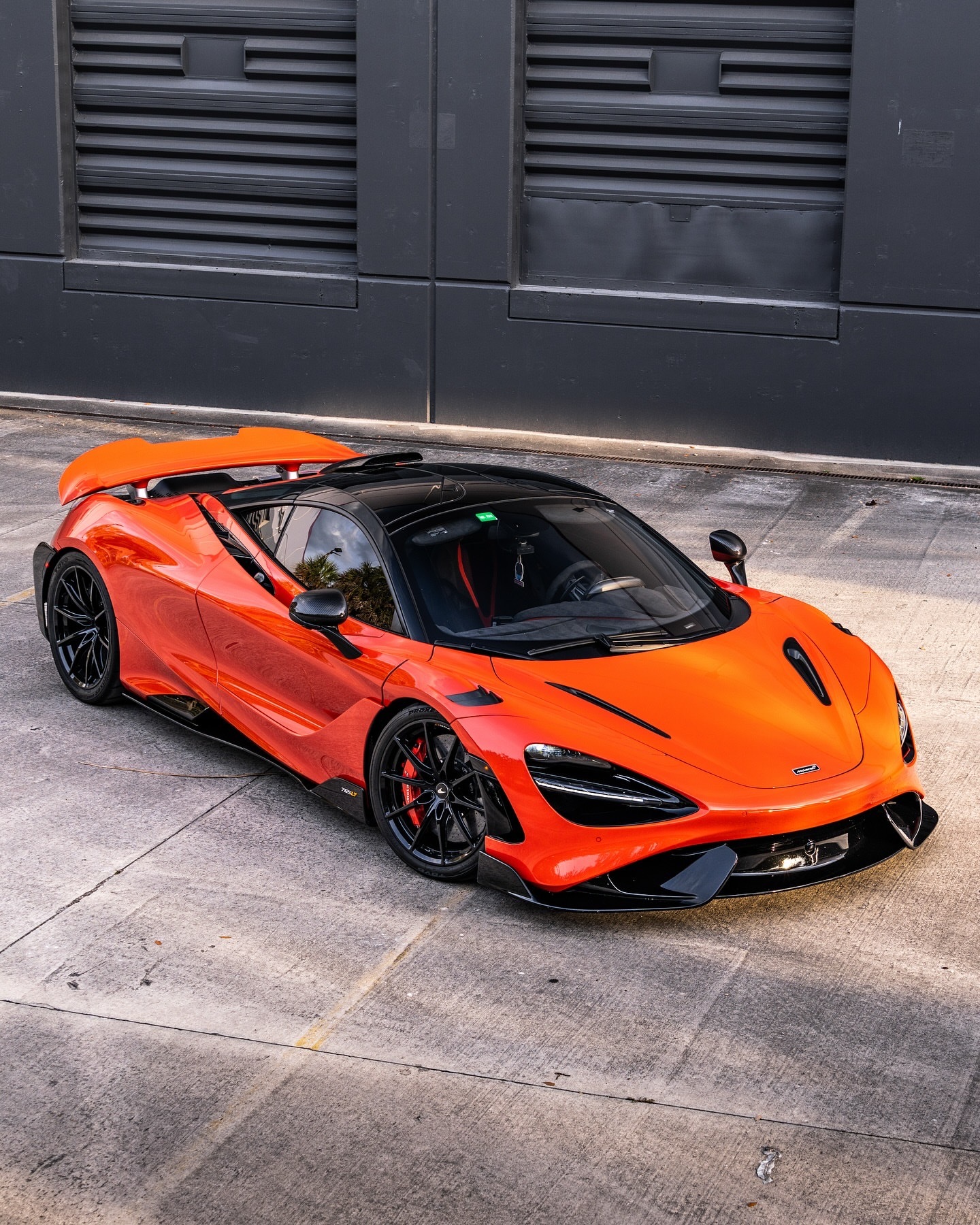 迈凯伦[超话]  重回巅峰。拥有一辆正宗的McLaren 765LT，怎能出错？