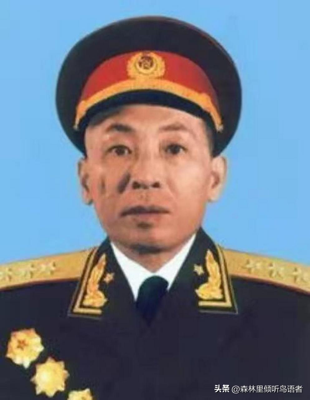 1935年，红军师长暗中写下投诚信，企图率全师叛变，21岁的政委叶飞当机立断，连