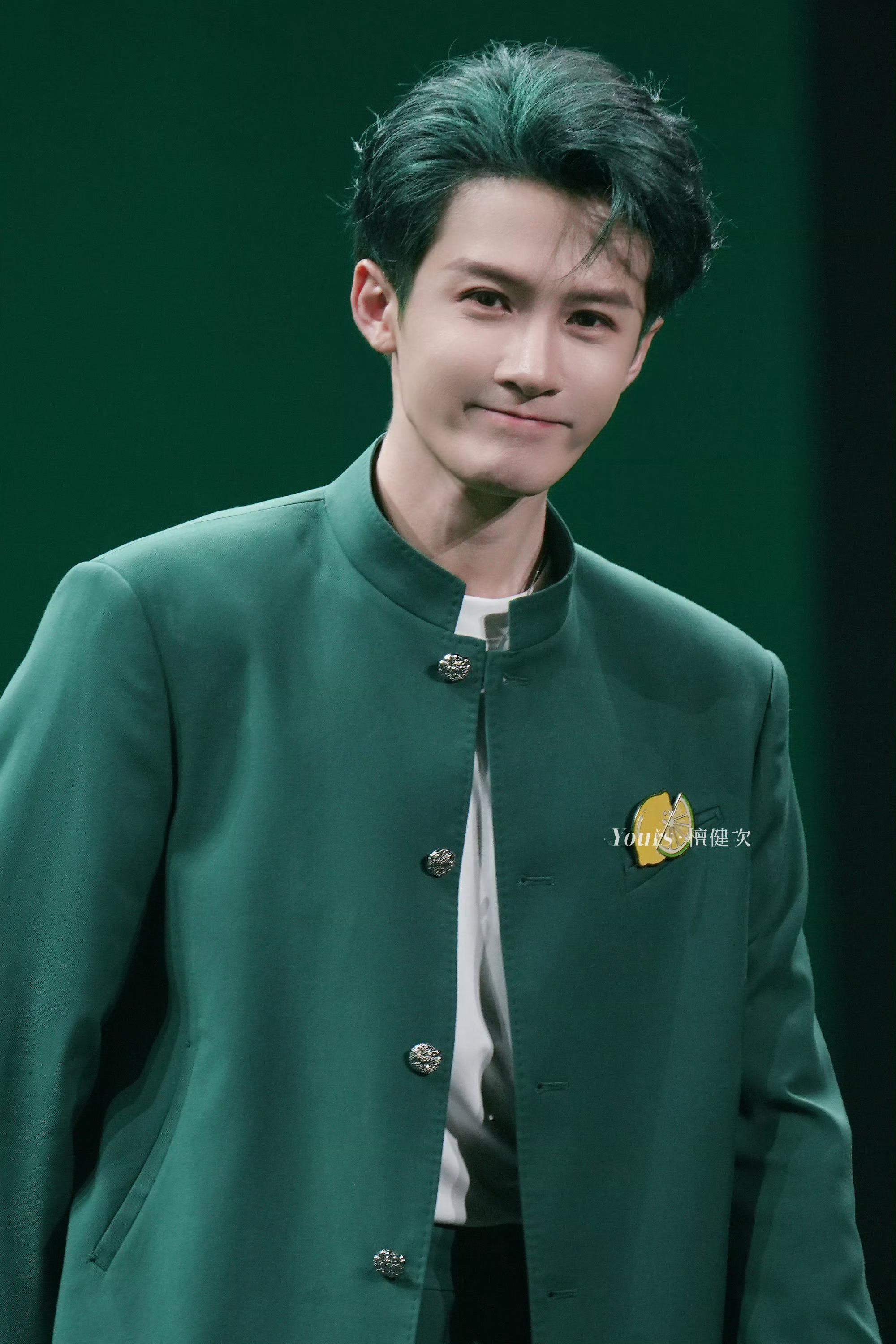 檀健次影帝爆改danceking檀健次电影空枪百问百答直播 果然人帅 穿什么都好