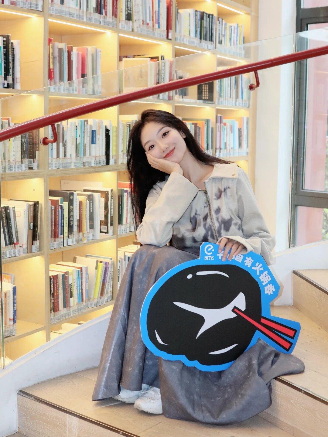 吃火锅也能玩出花，饿了m太会整活啦！