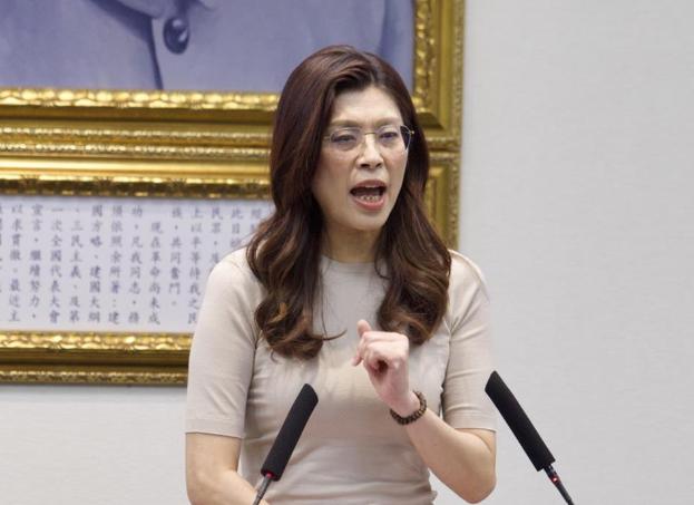 国民党主席郑丽文发表严正声明，

5月27日，针对赵少康邀请金溥聪上节目谈马英九