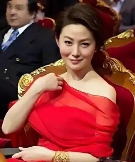 近日，曾经被誉为“最美潘金莲”的演员王思懿在公众场合亮相，她那惊艳的状态，引发了