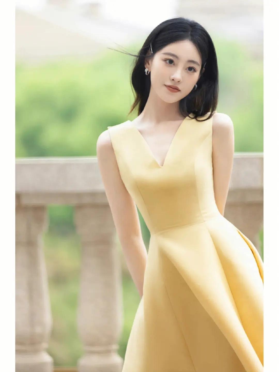 祝绪丹是被吴宣仪截胡了，她连爱豆都争不过了？

有网友发现，于正官宣新剧《五福临
