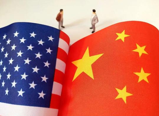 网友认为：现在中美俄应该联起手来，把欧洲的存量利益给分了，欧洲在乌克兰这件事情上
