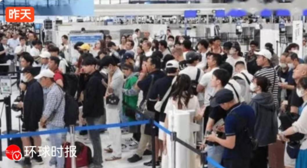 64万日元的诱惑：成田机场安检员的18天堕落史
10月2日，日本成田机场。人潮涌