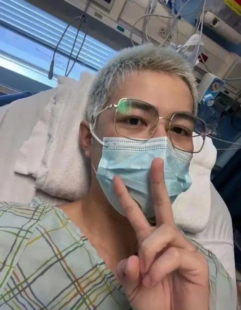 《小时代》演员们的现状一言难尽。

看到陈学冬出车祸两年后还在做手术，让人想起了