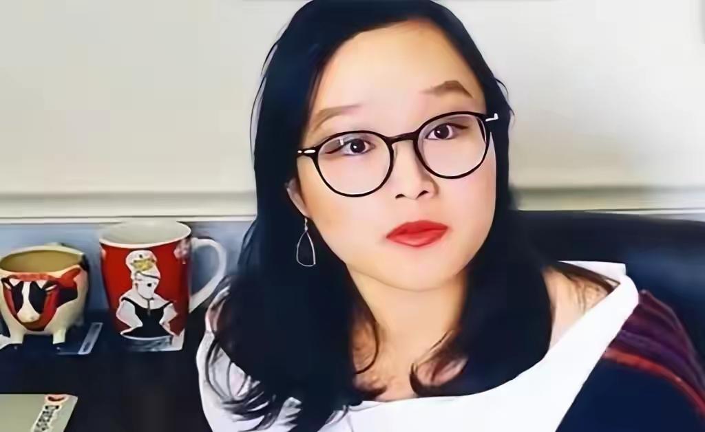 郑墨沫：吹捧印度抹黑中国，如今想回国被拒，报应来了。

主要信源：（中国网——得