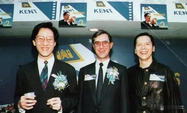 向华强的起点远比外人想象得低。父亲向前虽是国民党少将，但属于后期有职无权那种，无