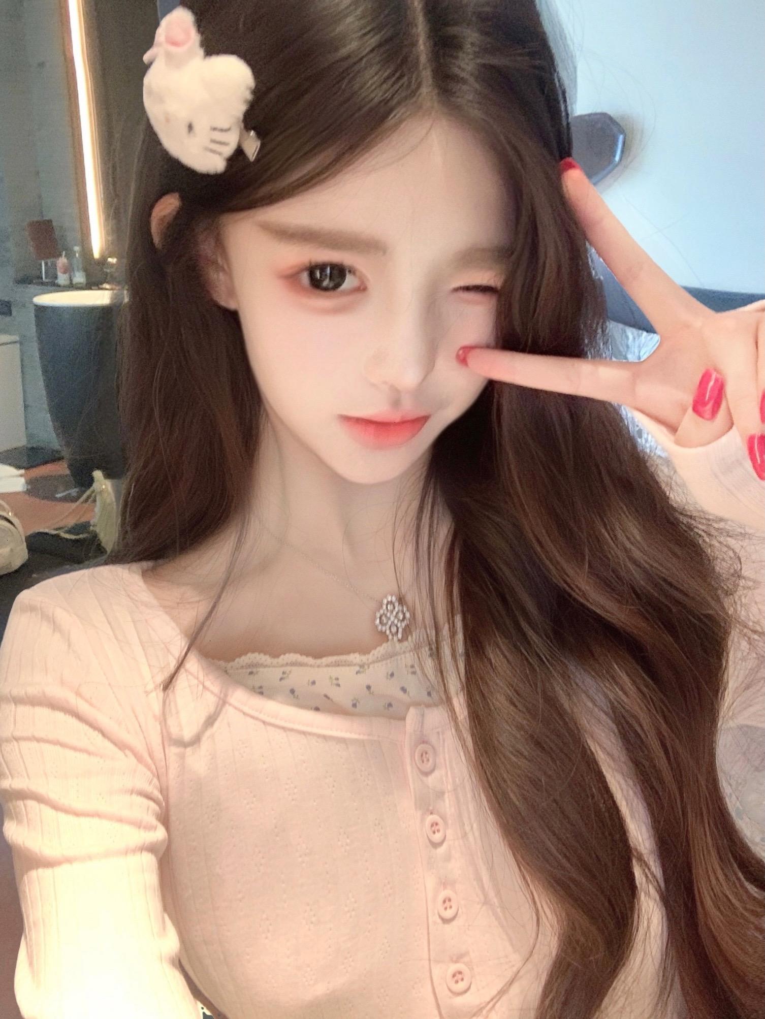 拥有过真的 顶级的 就能一秒分辨出什么是假的 掺杂着水分的 任何东西都是 爱也是