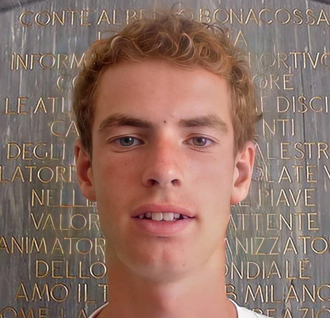 Breaking News：穆雷在职业生涯的最后一站赛事中放弃出战单打比赛，他只