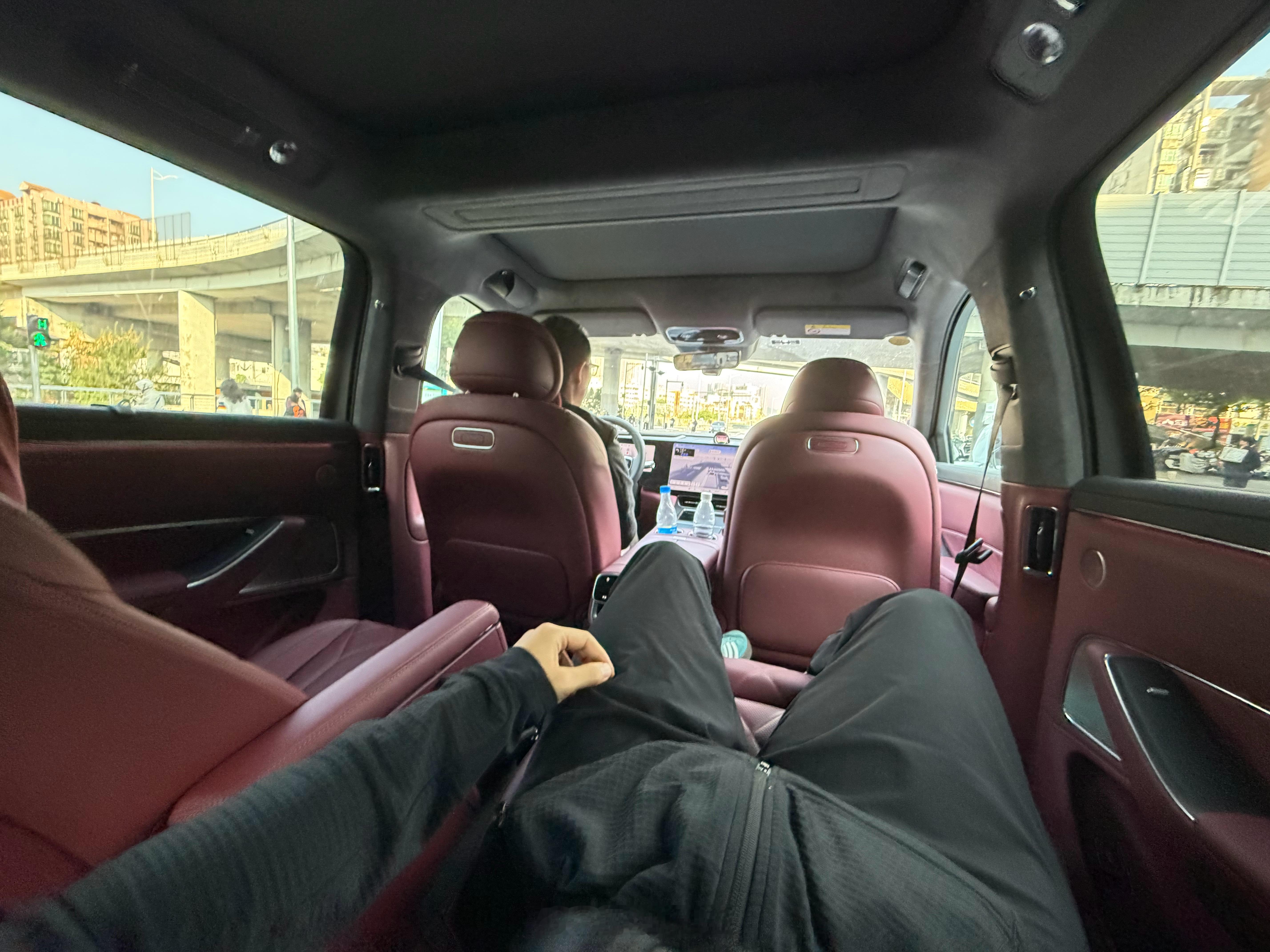 全能车王果然名不虚传啊！这零重力座椅一开还要啥MPV 深圳