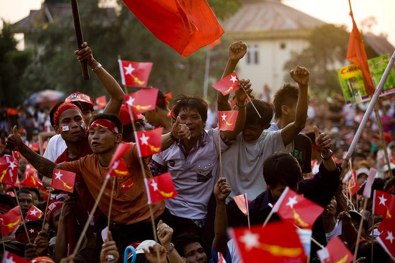 宁波陈女士这遭遇，真是让人又气又无奈。4年前，她刷到那些赌石直播，“缅甸人”高价