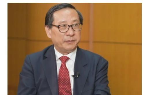 高志凯教授最近提了个主意，别总吵着统一不统一了，先去查查台湾两千三百万人的户口本