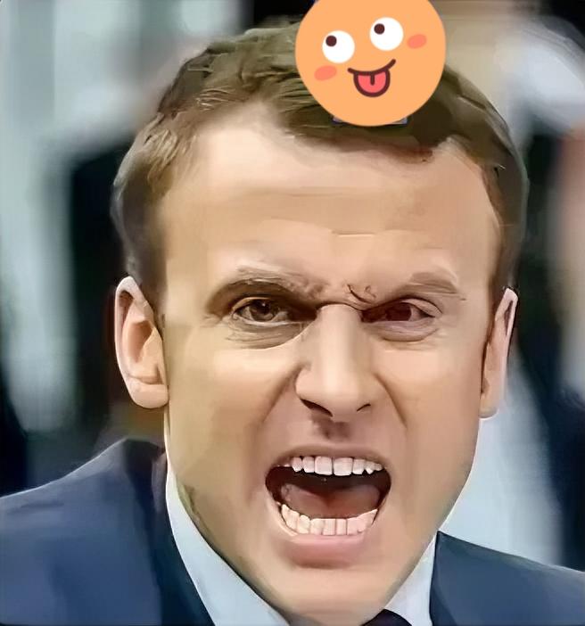 马克龙前脚刚走，就对我们发出警告！
12月7日，马克龙在接受法国icon《回声报