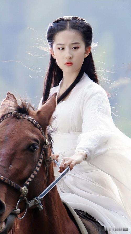 刘亦菲神仙姐姐形象为何那么经典刘亦菲的“神仙姐姐”形象之所以经典，源于其骨相与气