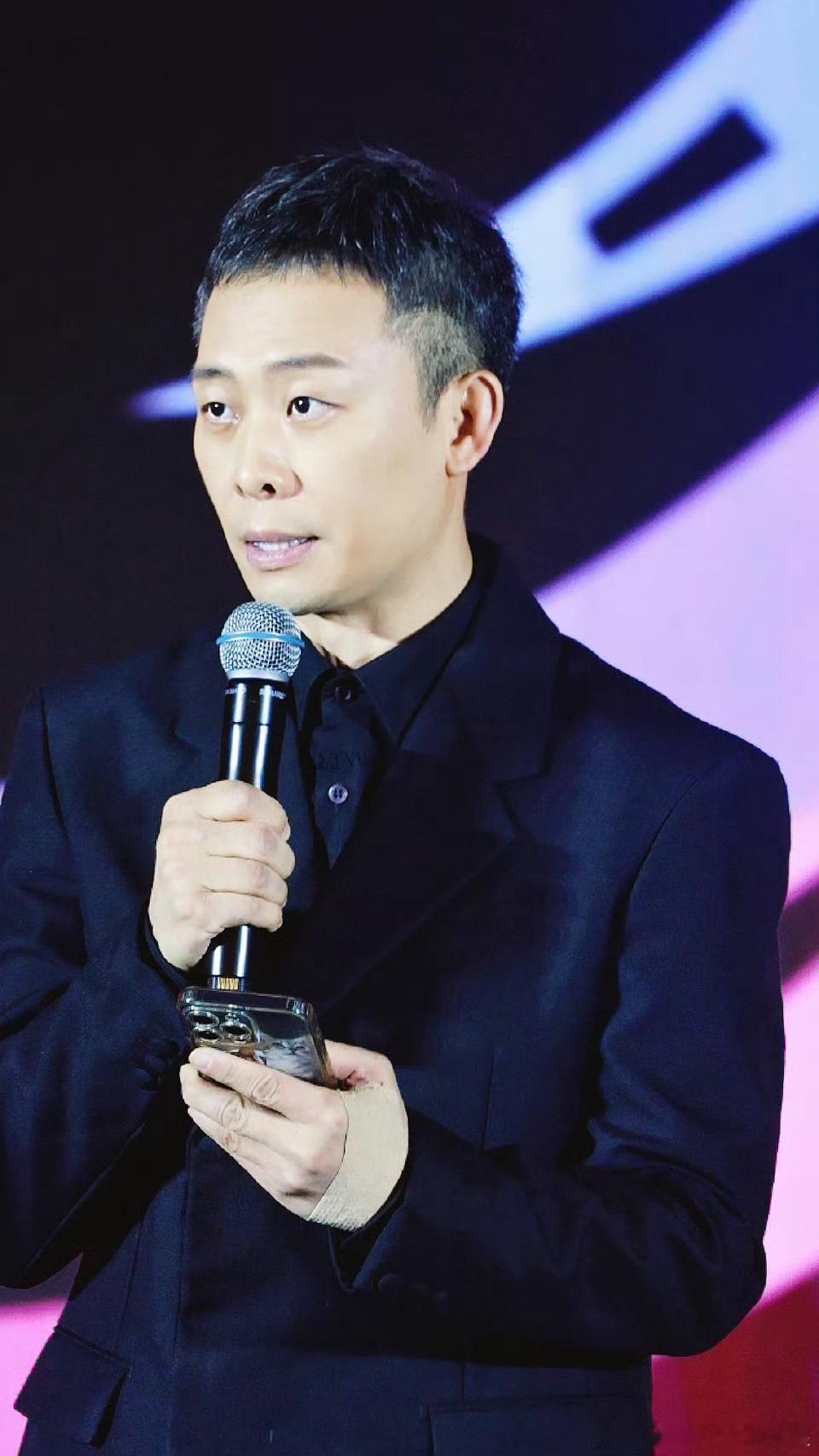 恭喜张译获评国家一级演员张译正式获评国家一级演员了张译正式通过国家一级演员评审 