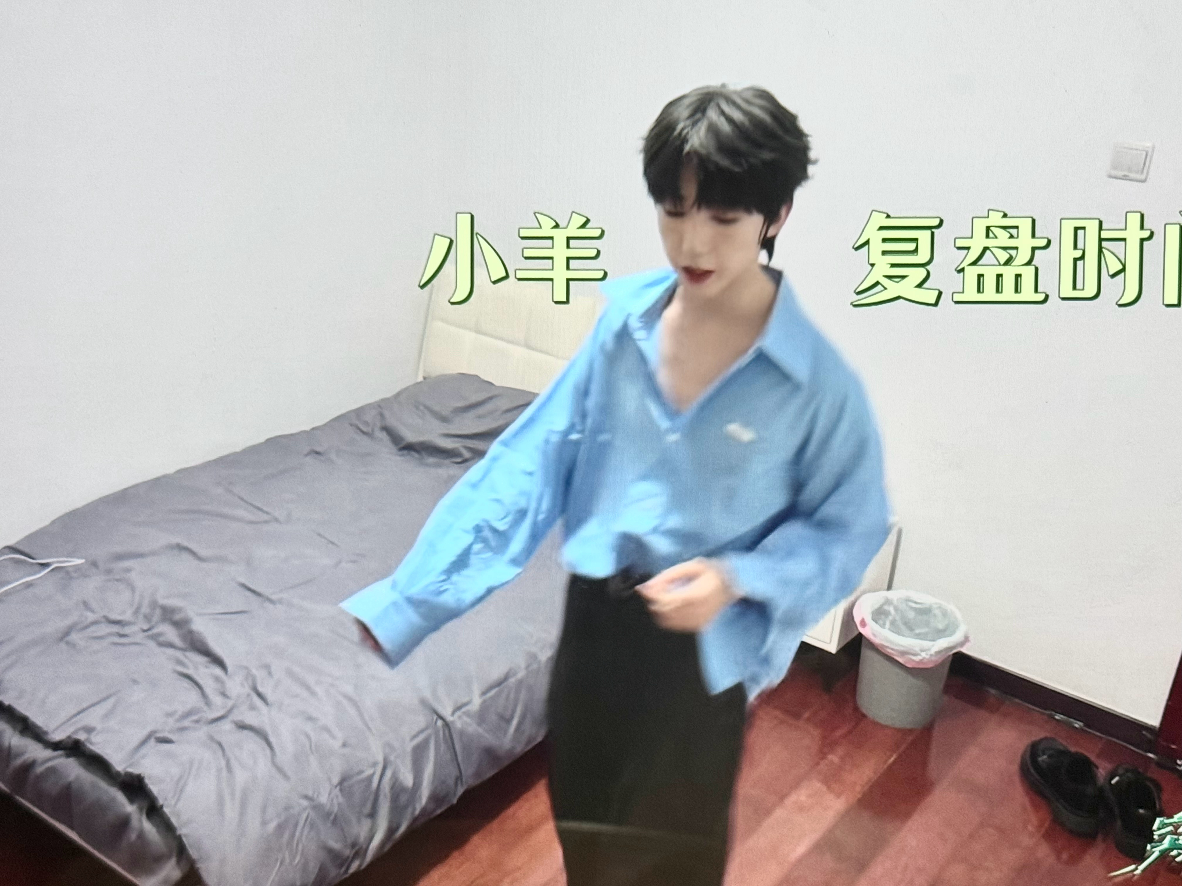 卧槽啊啊啊啊啊美丽且慷慨的我母母就这么白花花的一大片。。 