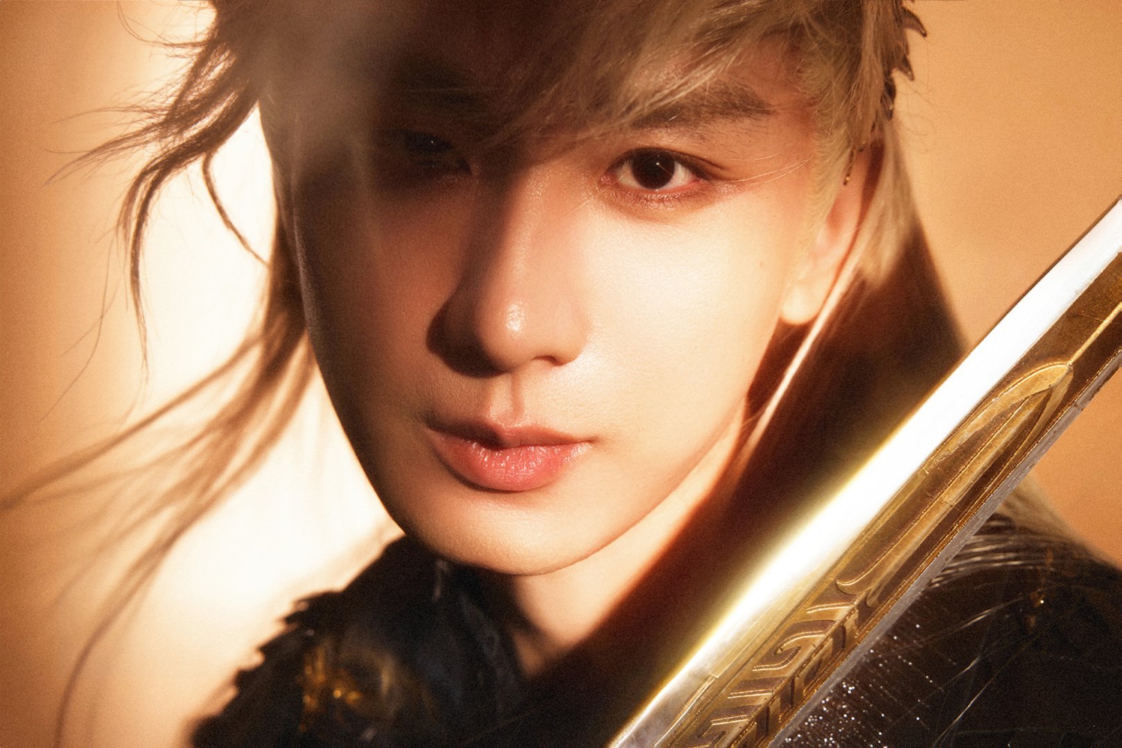 成毅长安二十四计cy成毅谢淮安我喜欢日出日落的静谧，爱着天空也深爱着你。成毅｜赴