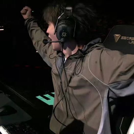 王俊凯是神话2，之前hanghang还是gus说过的王俊凯LOL和无畏契约双开花