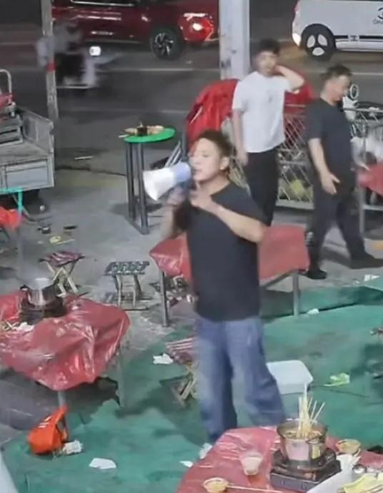 这个老板，我想让他得到泼天富贵
看到一则暖新闻：
据光明网等多家媒体报道，4月1
