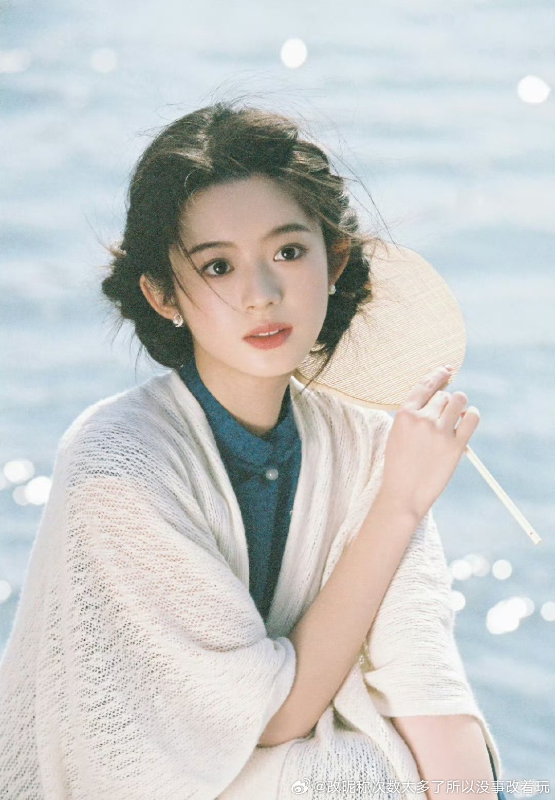 糊精修也依然感觉有点瞪眼的感觉，鼻子又大了点，整个有点不协调 