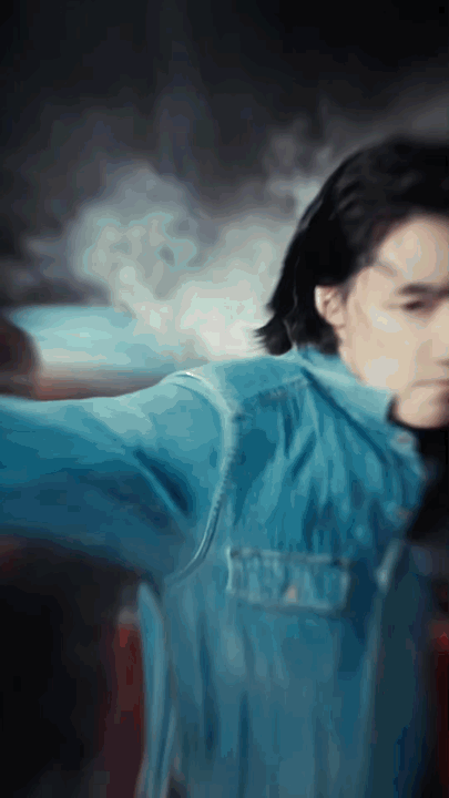 此沙上班上的是武术班烈阳之上高龙城暗流涌动，四大家族争斗不休，李子华被迫卷入漩涡