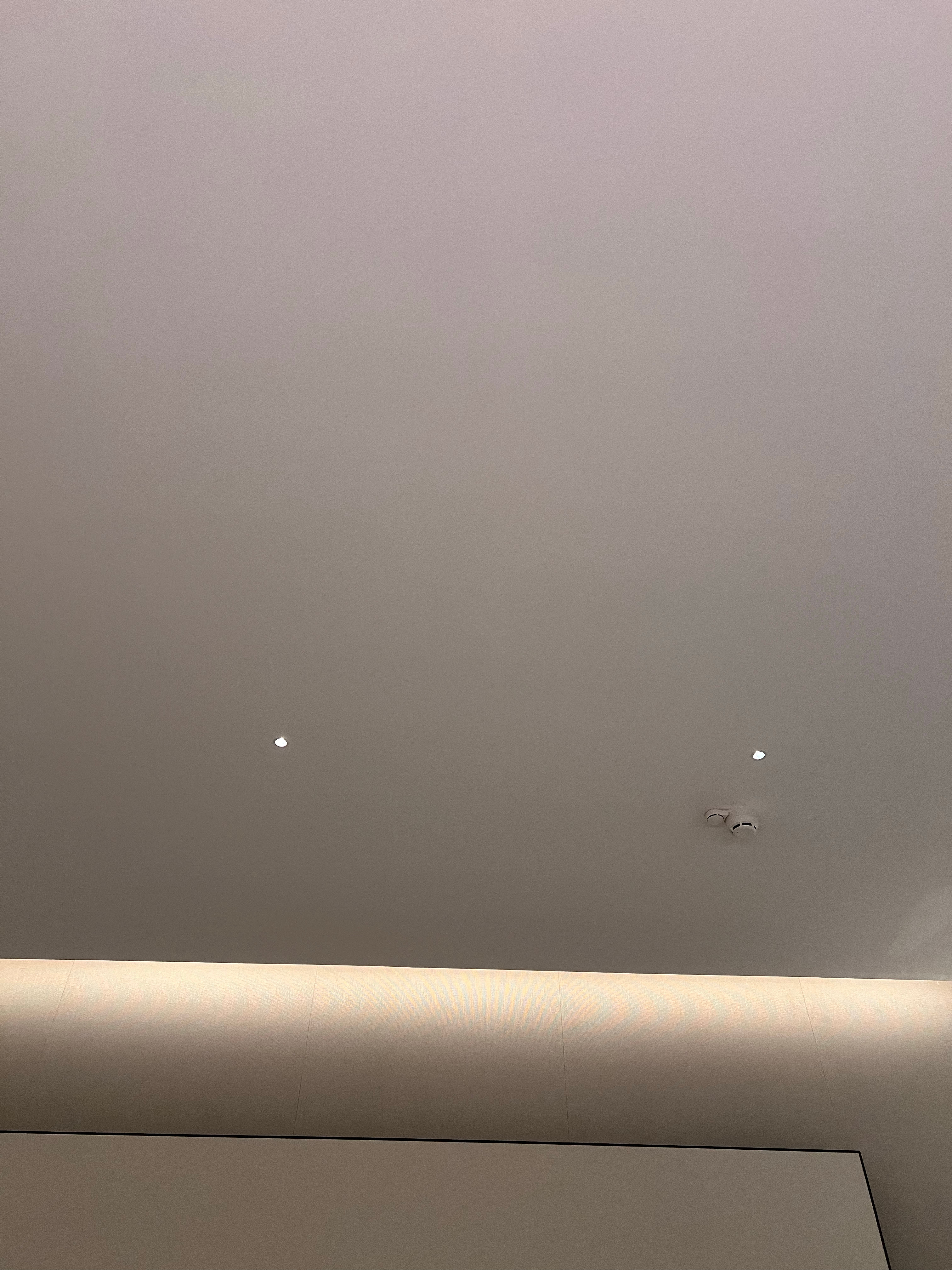北京究竟什么天啊！房间里超级超级潮，躺了一个多小时了，没有任何好转…………我的日
