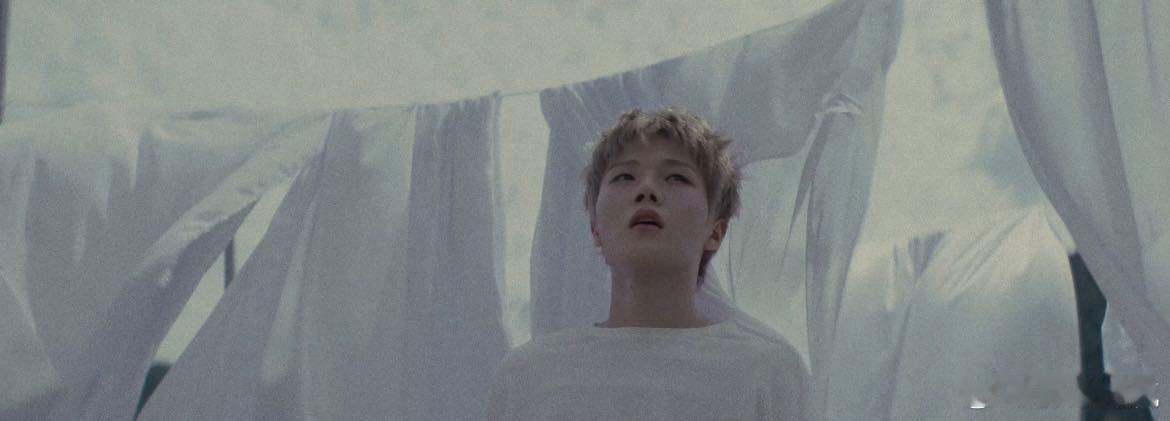 谁懂AM8IC刚出道的新人美 AM8IC的新人美，真的是从《LUKOIE》专辑中