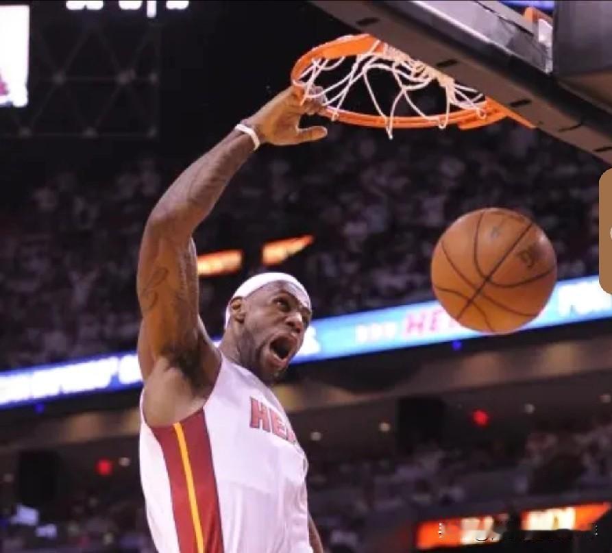 目瞩詹姆斯——风采依旧：
  今日湖人大战快船。开场詹姆斯开场三分告白，紧接着又