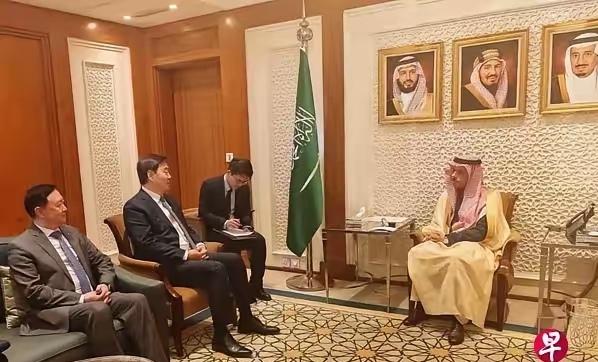 摊牌了！沙特外长当面把美国的施压底线全说透了！
 
沙特外长费萨尔面对中国特使，