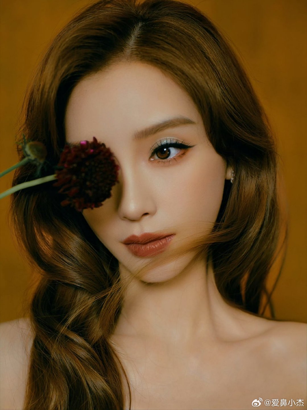 我和Angelababy居然是同一个物种|angelababy 棕调光影里，与花